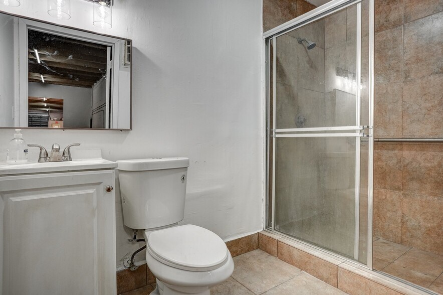 More Photos Of 14080-14118 SW 139th Ct, Miami Light Manufacturing For Lease