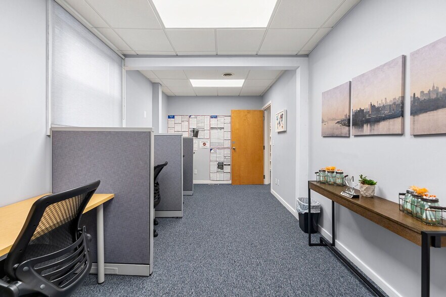 More Photos Of 859 Washington St, Easton Office For Lease