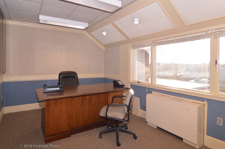 More Photos Of 213 Taunton Ave, Seekonk Hospitality For Sale
