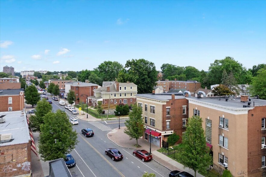 More Photos Of 1963-1965 Park St, Hartford Apartments For Sale