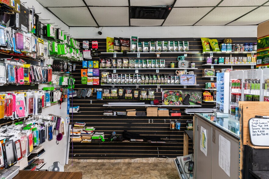 More Photos Of 534 S Smithville Rd, Dayton Storefront For Sale