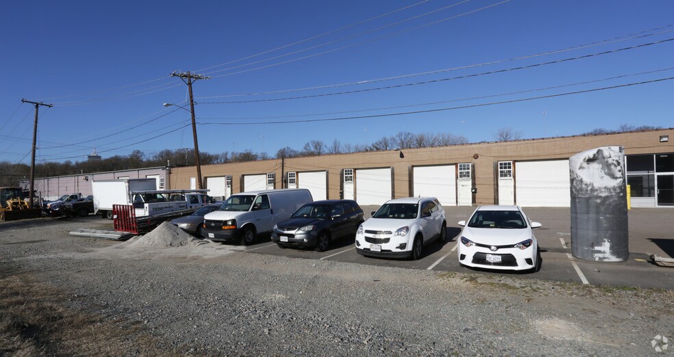 More Photos Of 711 Hospital St, Richmond Warehouse For Lease