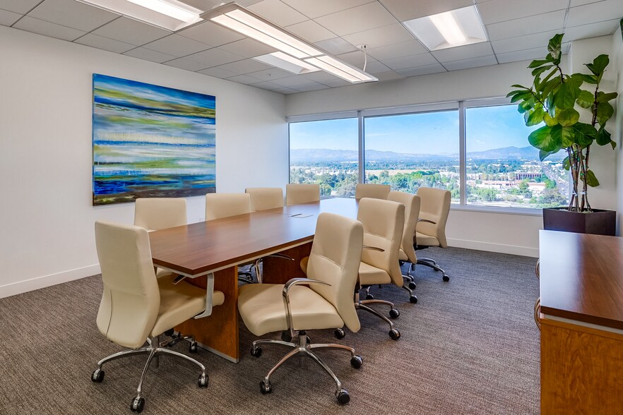 More Photos Of 15303 Ventura Blvd, Sherman Oaks Office For Lease