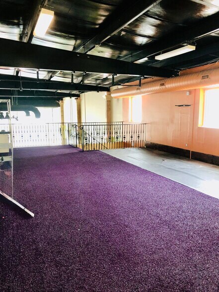 More Photos Of 2905 W Kennedy Blvd, Tampa Freestanding For Sale