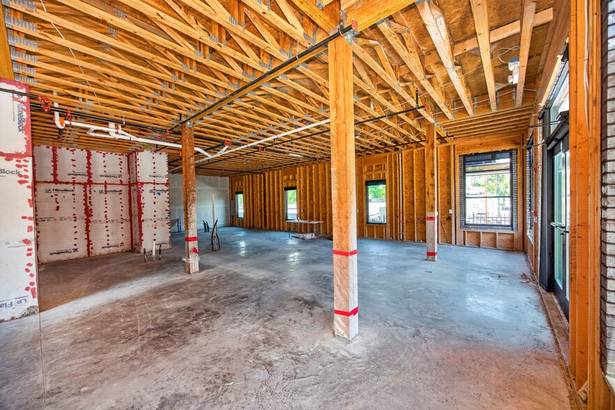 More Photos Of 722 McFerrin Ave, Nashville Restaurant For Lease