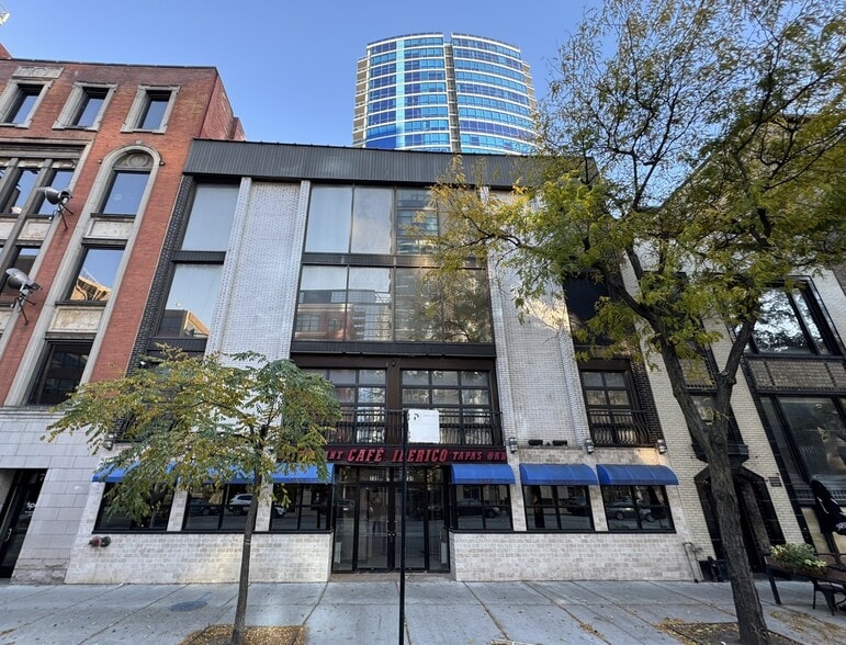 Primary Photo Of 737-739 N La Salle Dr, Chicago Storefront Retail Office For Lease