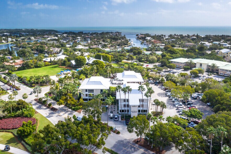 More Photos Of 31 Ocean Reef Dr, Key Largo Office For Sale