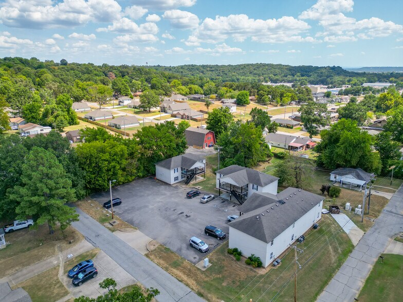 More Photos Of 1900 S Z St, Fort Smith Apartments For Sale