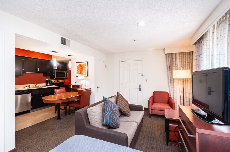 More Photos Of 1530 Howe Ave, Sacramento Hotel For Sale