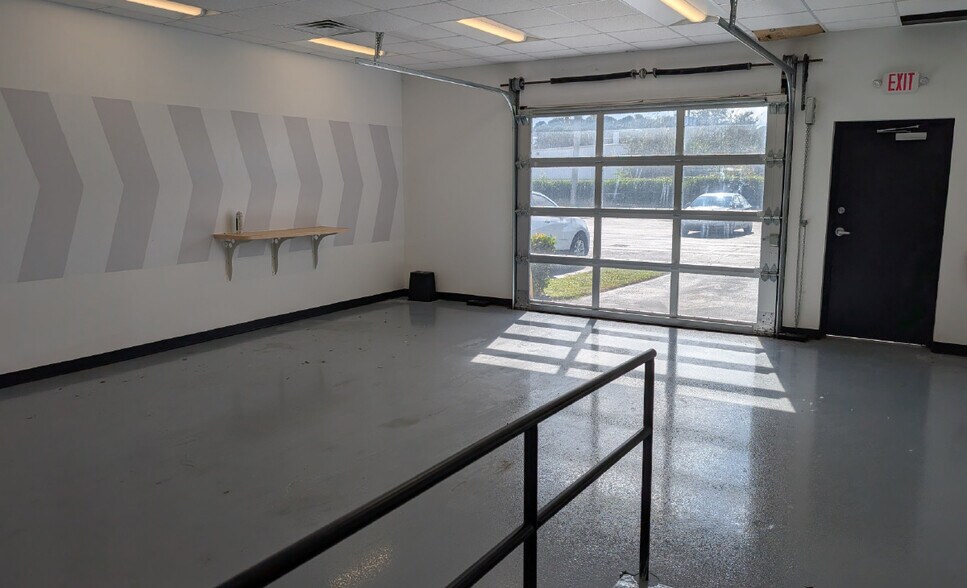 More Photos Of 5390 S US Highway 1, Fort Pierce Auto Dealership For Lease