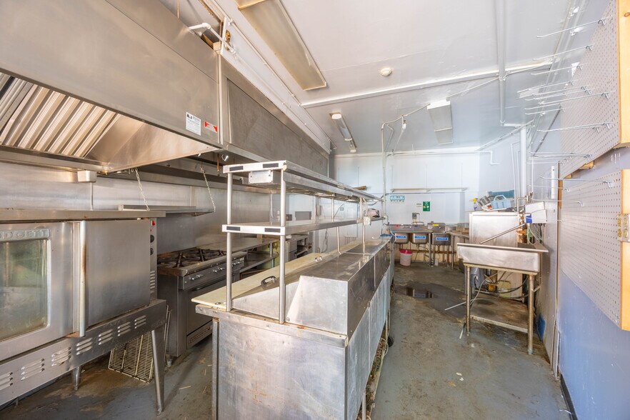 More Photos Of 19 Merrimack St, Lowell Restaurant For Sale