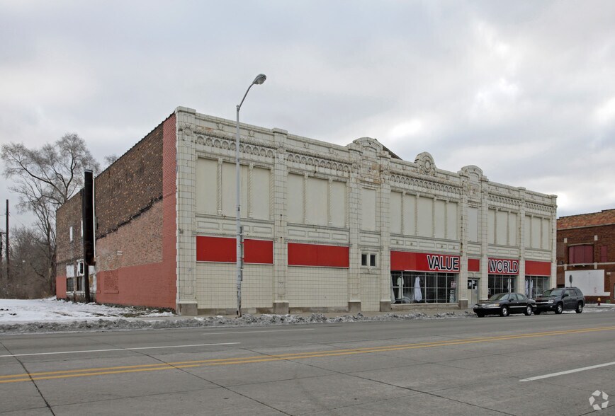 More Photos Of 8300 Woodward Ave, Detroit General Retail For Sale