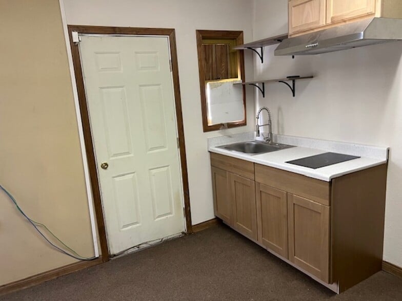 More Photos Of 1601 S Maryland Pky, Las Vegas Office For Sale