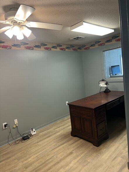More Photos Of 125 Old Number Six Hwy, Saint Matthews Warehouse For Lease