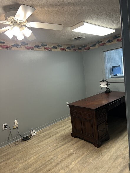 More Photos Of 125 Old Number Six Hwy, Saint Matthews Warehouse For Lease