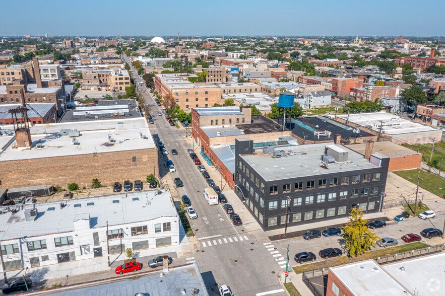 More Photos Of 1732-1734 W Hubbard St, Chicago Loft Creative Space For Lease