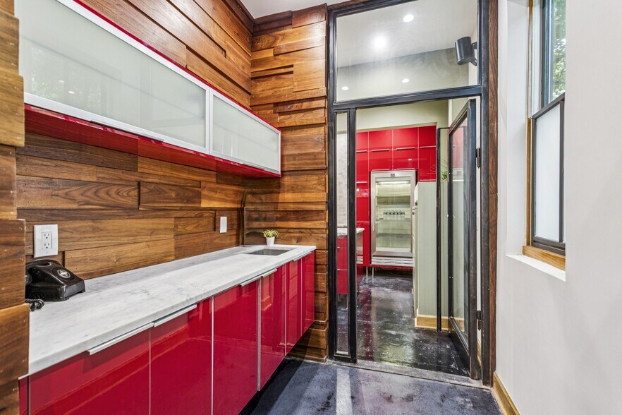 More Photos Of 692 Kirkwood Ave SE, Atlanta Storefront Retail Residential For Sale