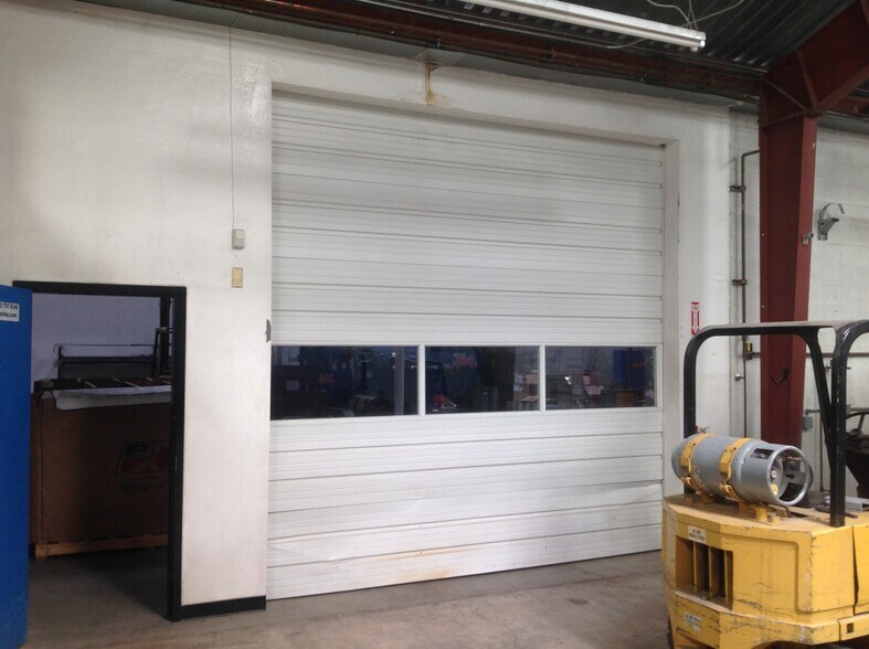 More Photos Of 4120 E Madison St, Phoenix Warehouse For Lease