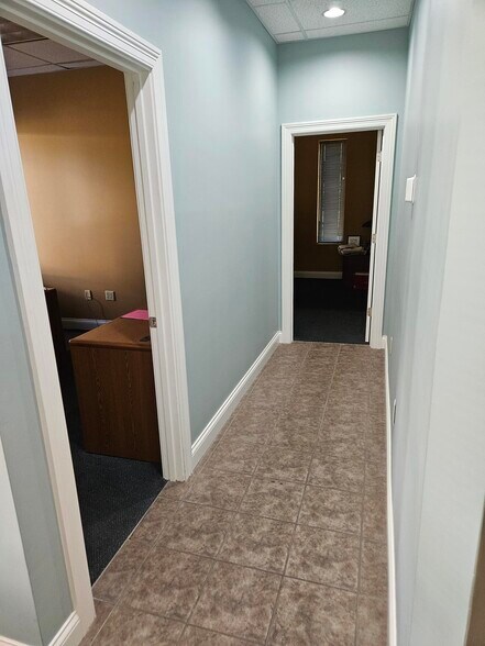 More Photos Of 10855 Indeco Dr, Cincinnati Office For Sale
