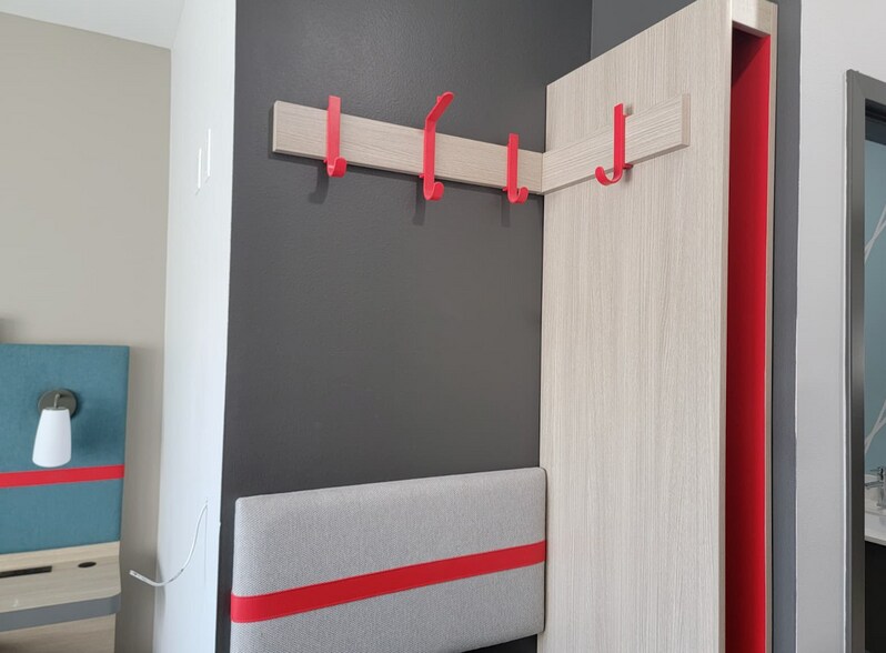 More Photos Of 101 Grapefruit Blvd, Mission Hotel For Sale