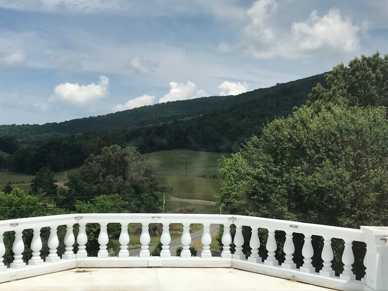 More Photos Of 724 Sharp Rd, Sevierville Hospitality For Sale