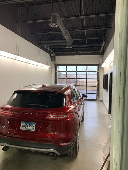 More Photos Of 15129 Foliage Ave, Apple Valley Auto Repair For Sale