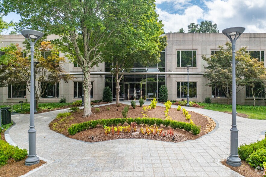 More Photos Of 4100 Wildwood Pky, Atlanta Unknown For Lease