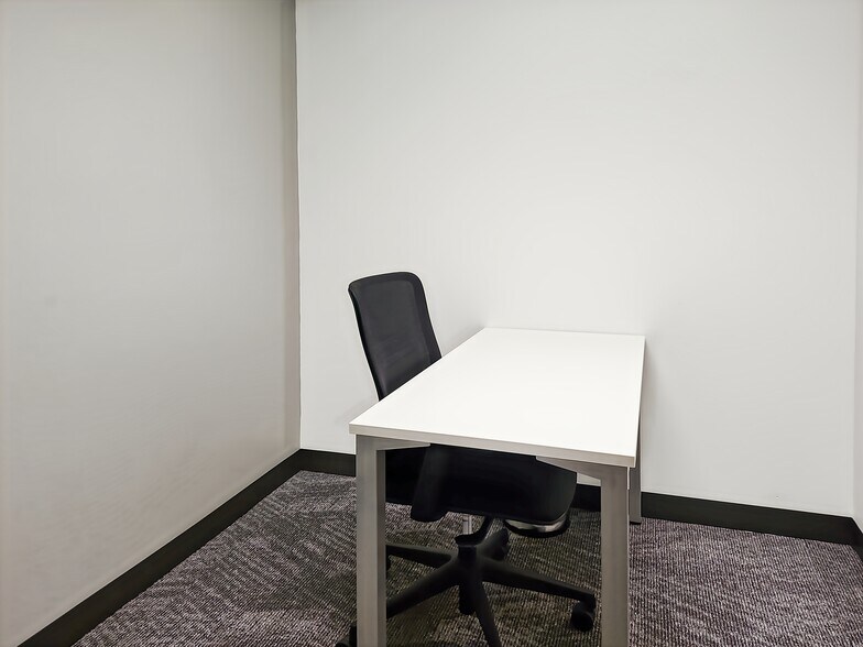 More Photos Of 208 N Laura St, Jacksonville Coworking Space