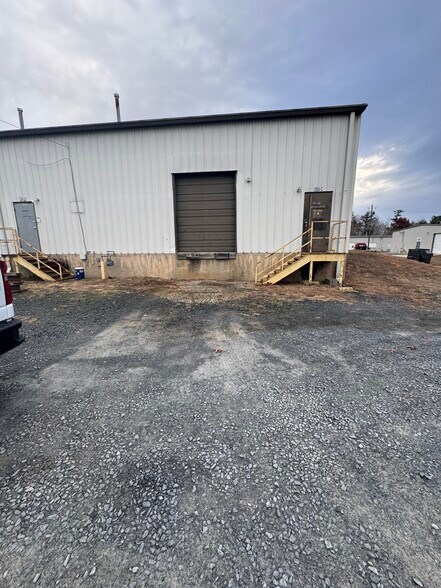 More Photos Of 2504 N Fayetteville St, Asheboro Warehouse For Lease