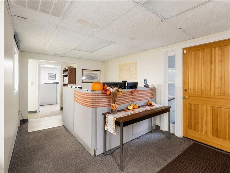 More Photos Of 44 Trapelo Rd, Belmont Office For Sale
