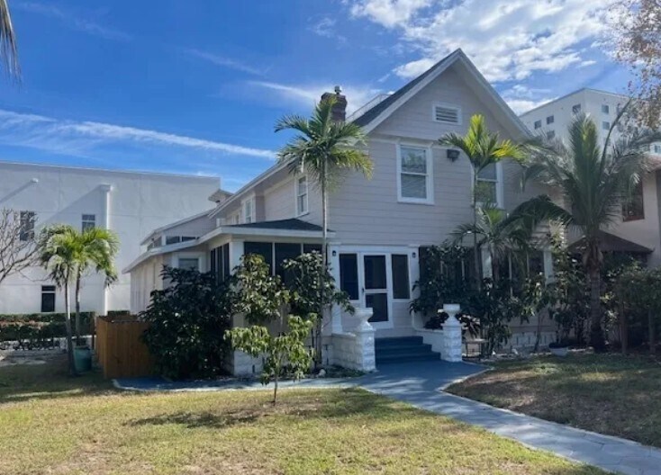 More Photos Of 361 Lang Ct N, Saint Petersburg Apartments For Sale