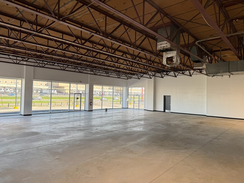 More Photos Of 6717 Essington Ave, Philadelphia Warehouse For Lease