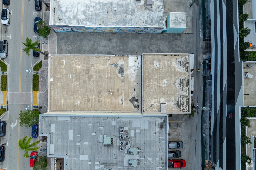 More Photos Of 2020 Harrison St, Hollywood Storefront For Lease