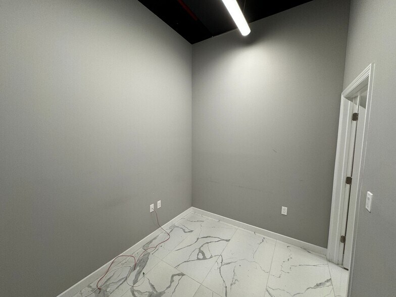 More Photos Of 271-273 Brighton Beach Ave, Brooklyn Storefront Retail Office For Sale