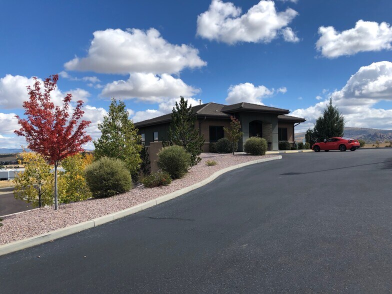 More Photos Of 2001 Excellence Way, Prescott Medical For Sale