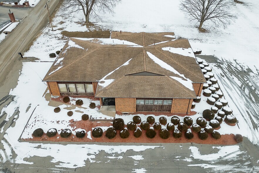 More Photos Of 1482 Butler Rd, Worthington Medical For Sale