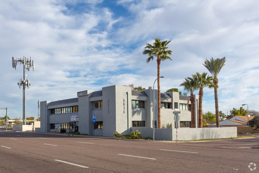 Primary Photo Of 5815 N Black Canyon Hwy, Phoenix Medical For Lease