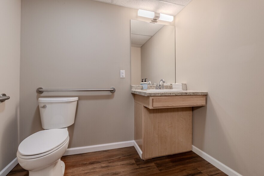 More Photos Of 2120 Freeport Rd, New Kensington Office For Lease