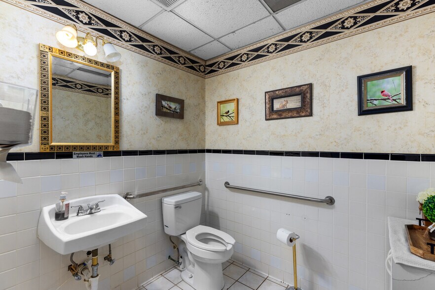 More Photos Of 5145 Buford Hwy NE, Doraville Freestanding For Lease