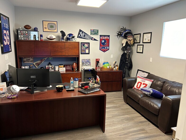 More Photos Of 150 Dog Track Rd, Longwood Office For Lease