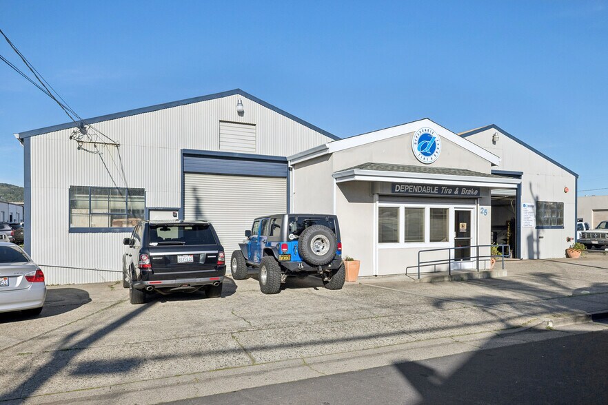 More Photos Of 25 Market St, San Rafael Service For Sale