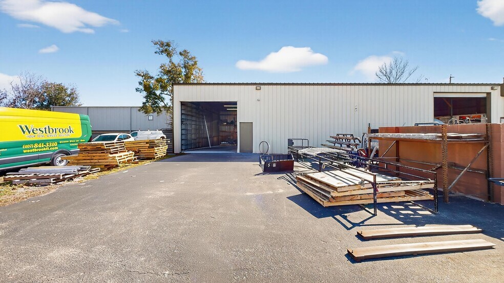 More Photos Of 4395 Dardanelle Dr, Orlando Warehouse For Lease