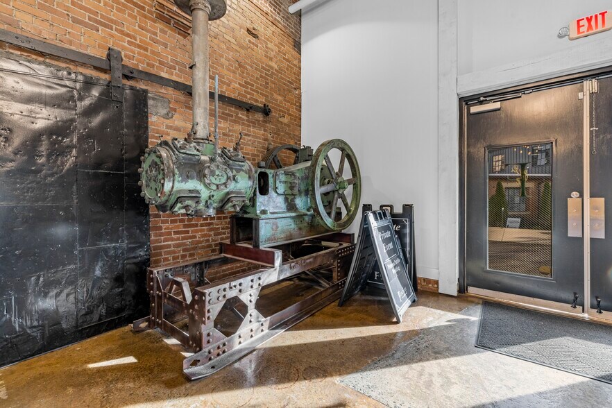 More Photos Of 600 S Broad St, Monroe Manufacturing For Lease