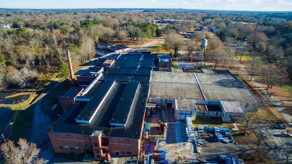 More Photos Of 200 Barrett St, Monroe Warehouse For Lease