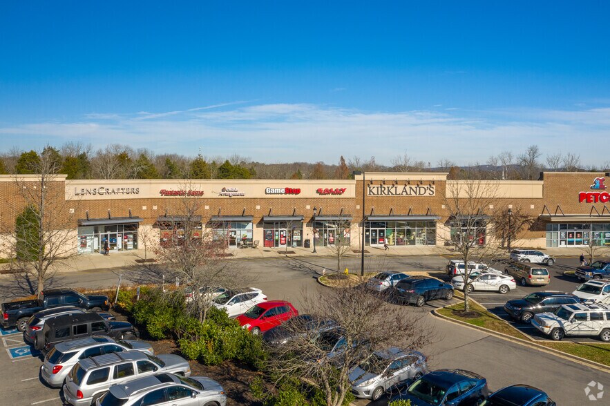 More Photos Of 1010-1038 Glenbrook Way, Hendersonville Unknown For Lease