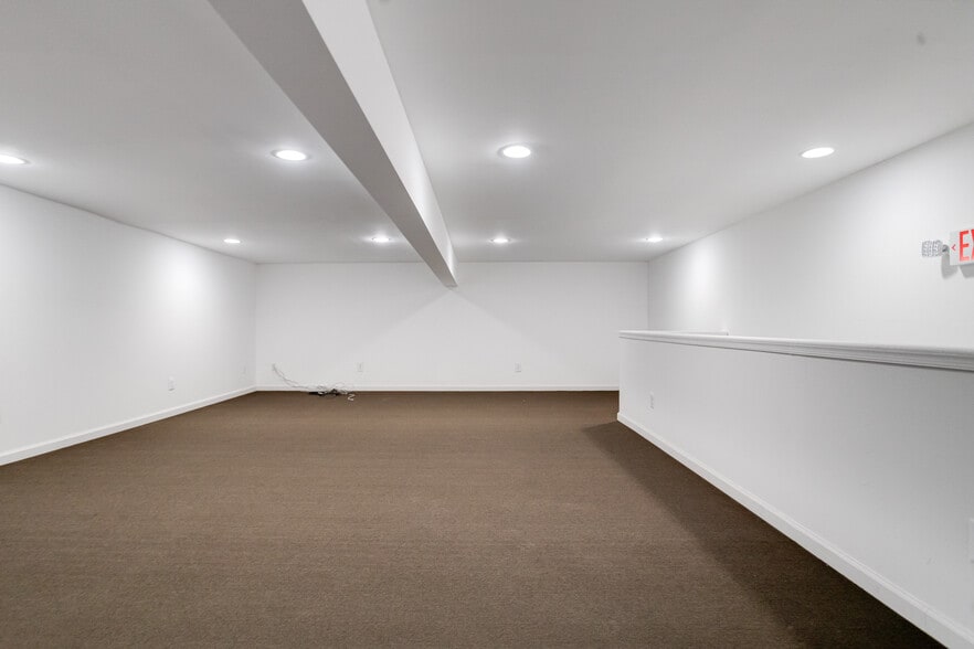 More Photos Of 900-912 Baltic Ave, Baltimore Warehouse For Sale