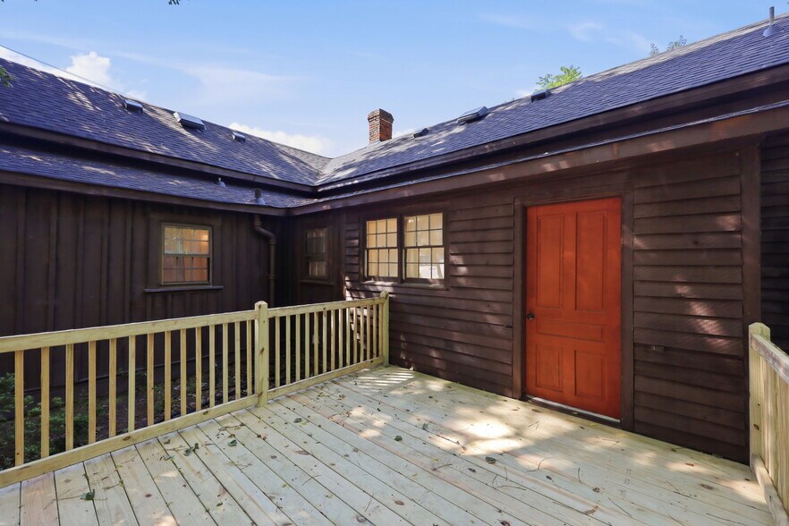 More Photos Of 206 Dowd St, Carthage Office For Sale
