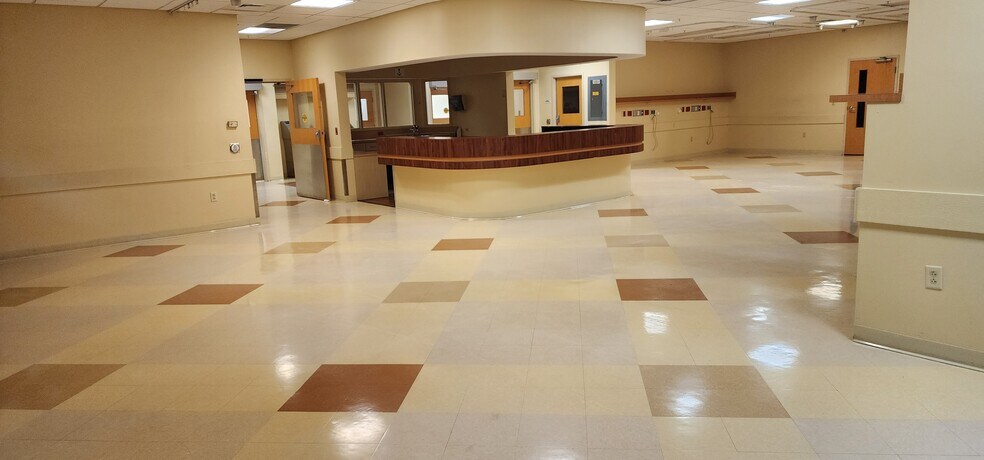 More Photos Of 975 Town Center Dr, Orange City Medical For Sale