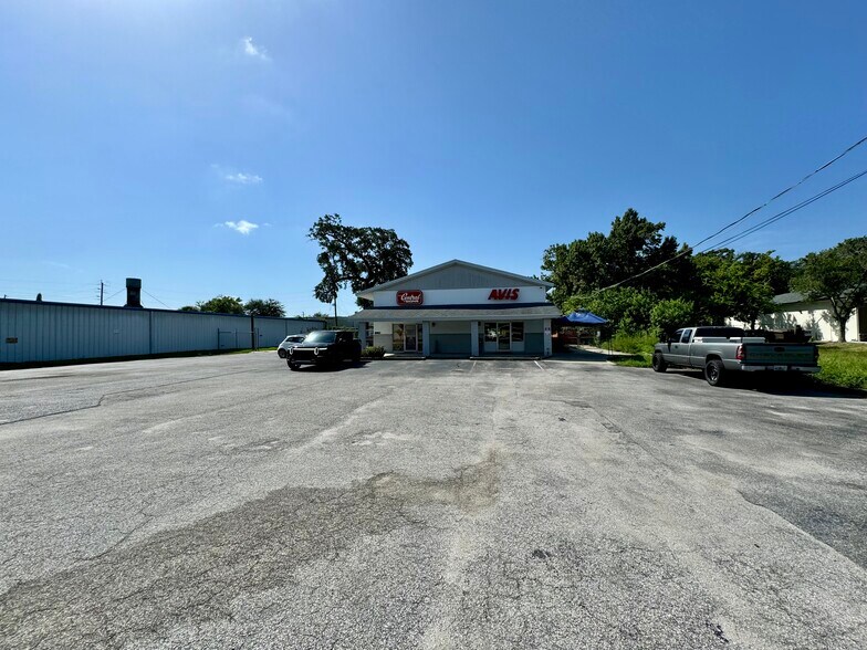More Photos Of 517 Mason Ave, Daytona Beach Freestanding For Sale