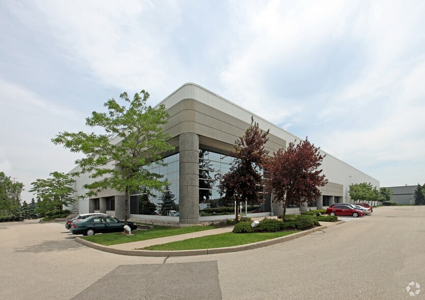 Primary Photo Of 1030 Courtneypark Dr E, Mississauga Warehouse For Lease